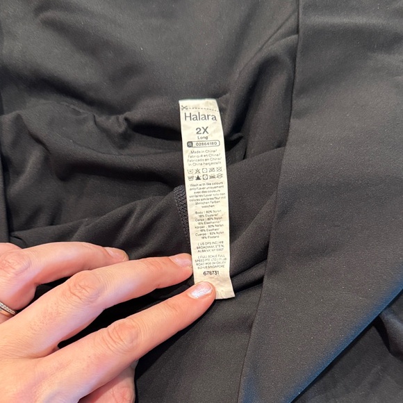 HALARA Women's Athletic Black Shorts - Picture 2 of 6